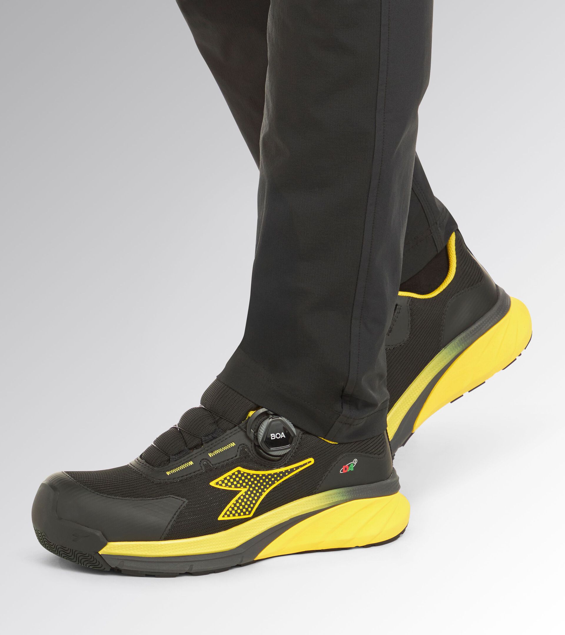 Low safety shoe with BOA Fit micro-metric lacing system VORTEX DA2 BOA LOW S3S SC SR HRO ESD BLACK /YELLOW CROMS - Utility