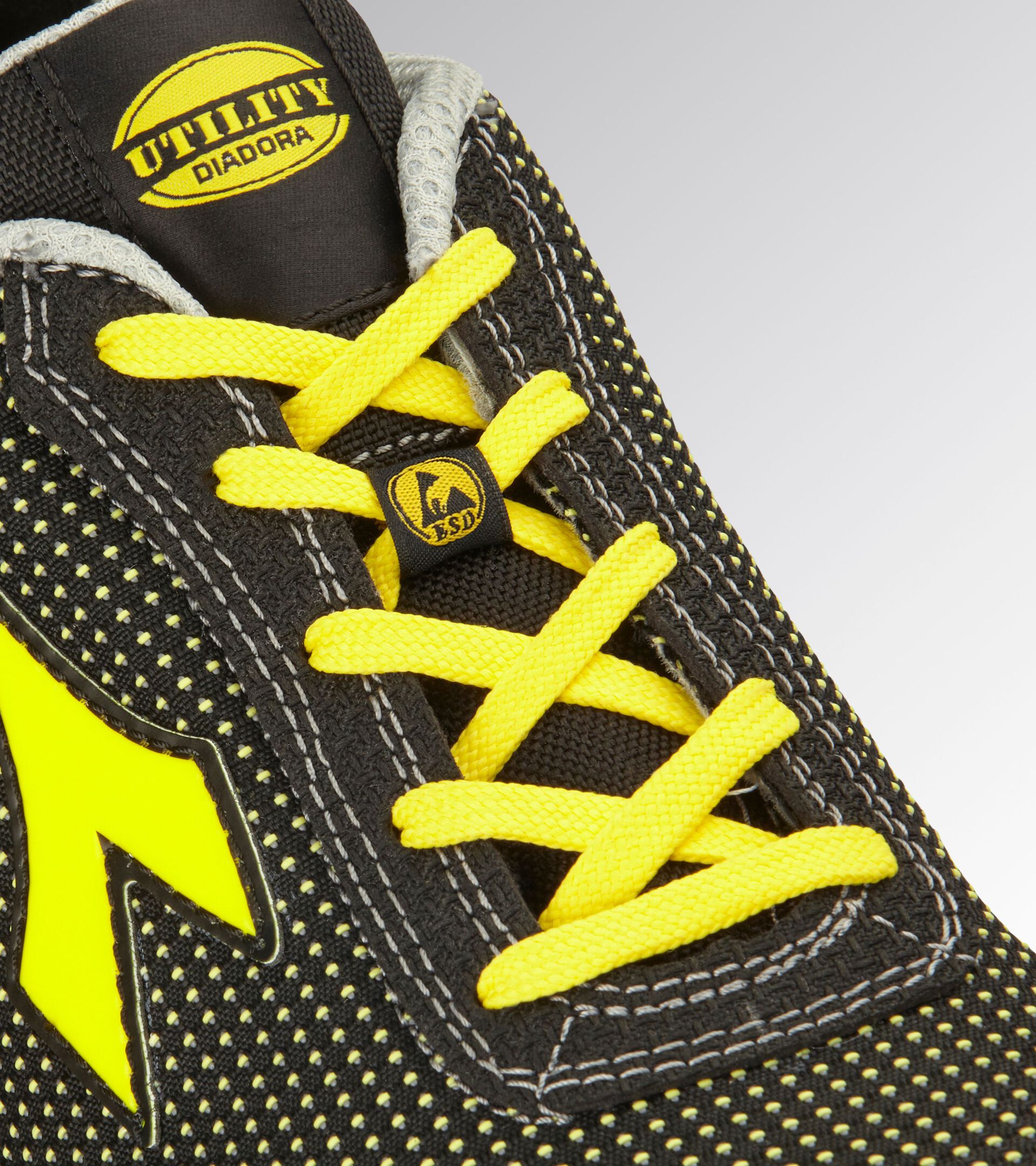 Low safety shoe RUN ATOM LOW S3S FO SR ESD BLACK /YELLOW CROMS - Utility