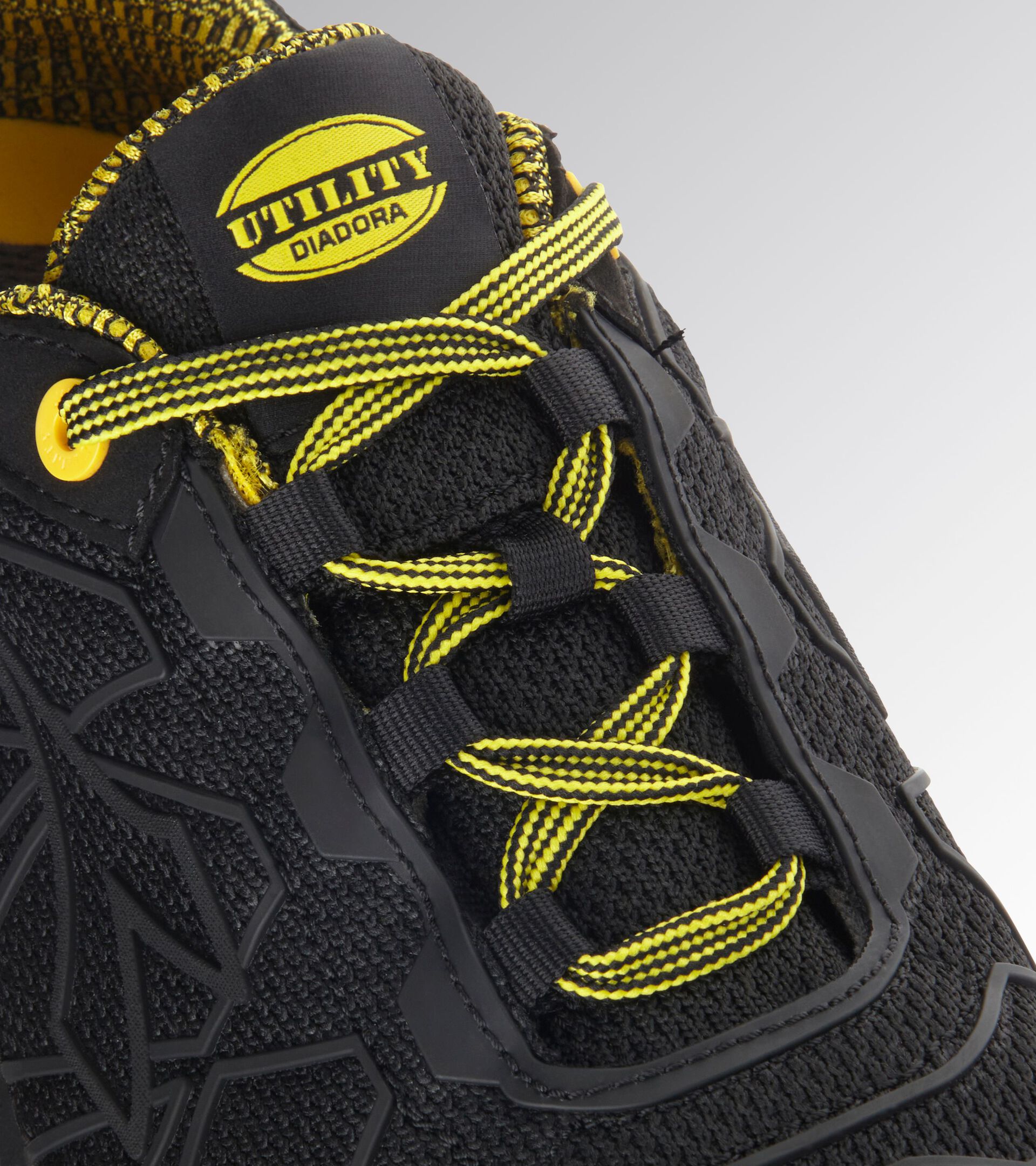Low safety shoe BEAT DA2 TEXT LOW S1PS FO HRO SR BLACK - Utility