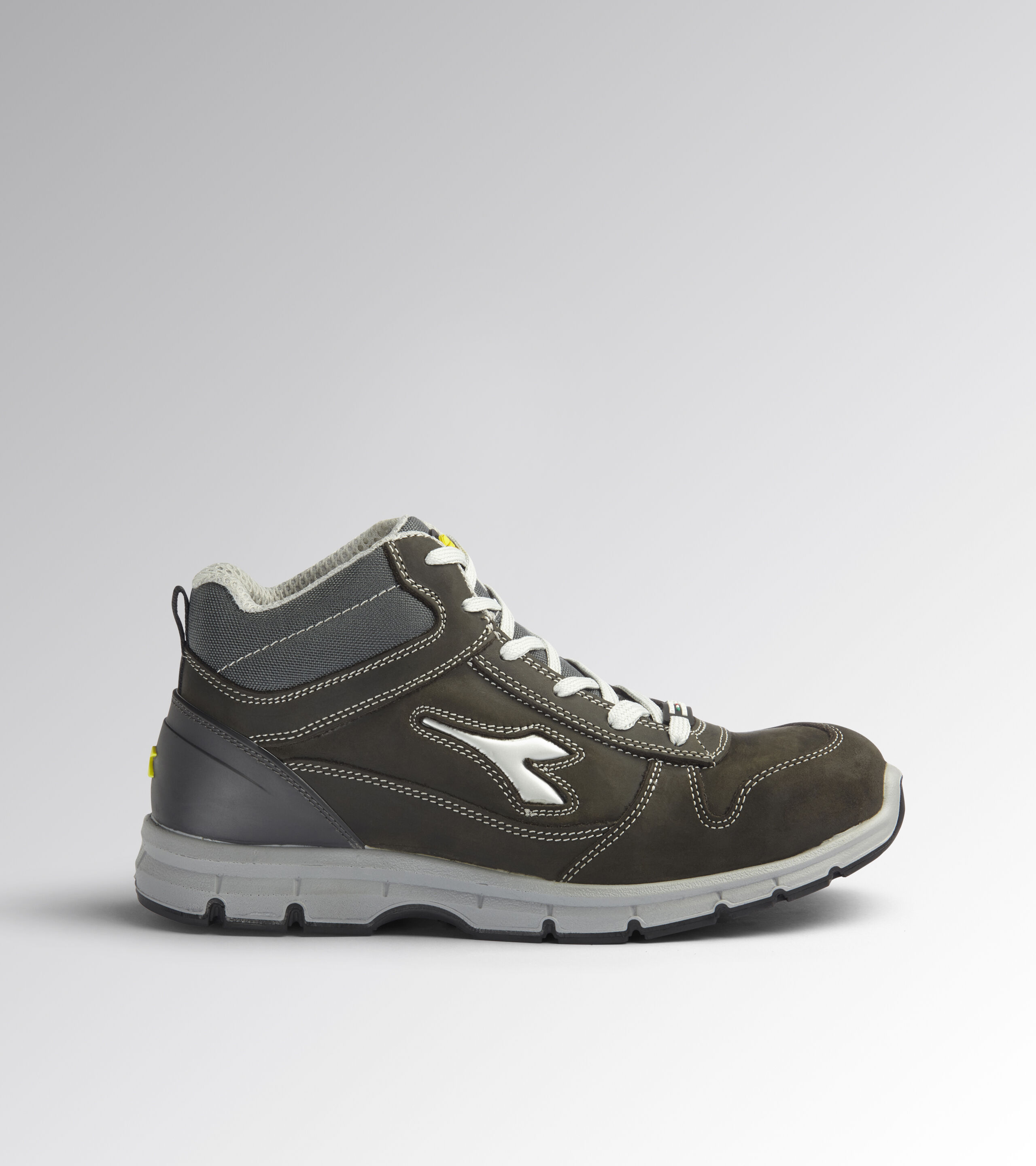 diadora utility run high s3 src