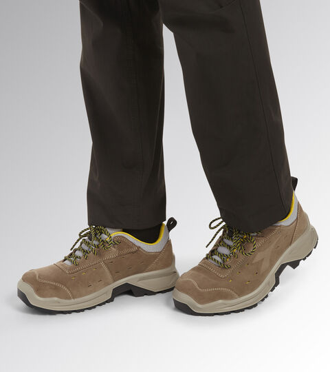 COUNTRY LOW S1P SRC, DARK BROWN (30050) Low safety shoe COUNTRY LOW S1P SRC DARK BROWN (30050) - Utility