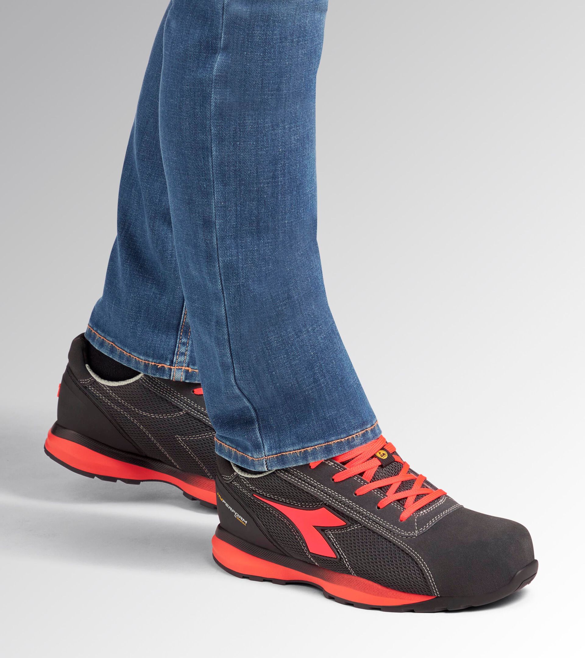 Chaussures de s&eacute;curit&eacute; basses S1PS GLOVE HYPERFORM LOW S1PS FO HRO SR ESD GRIS ACIER - Utility