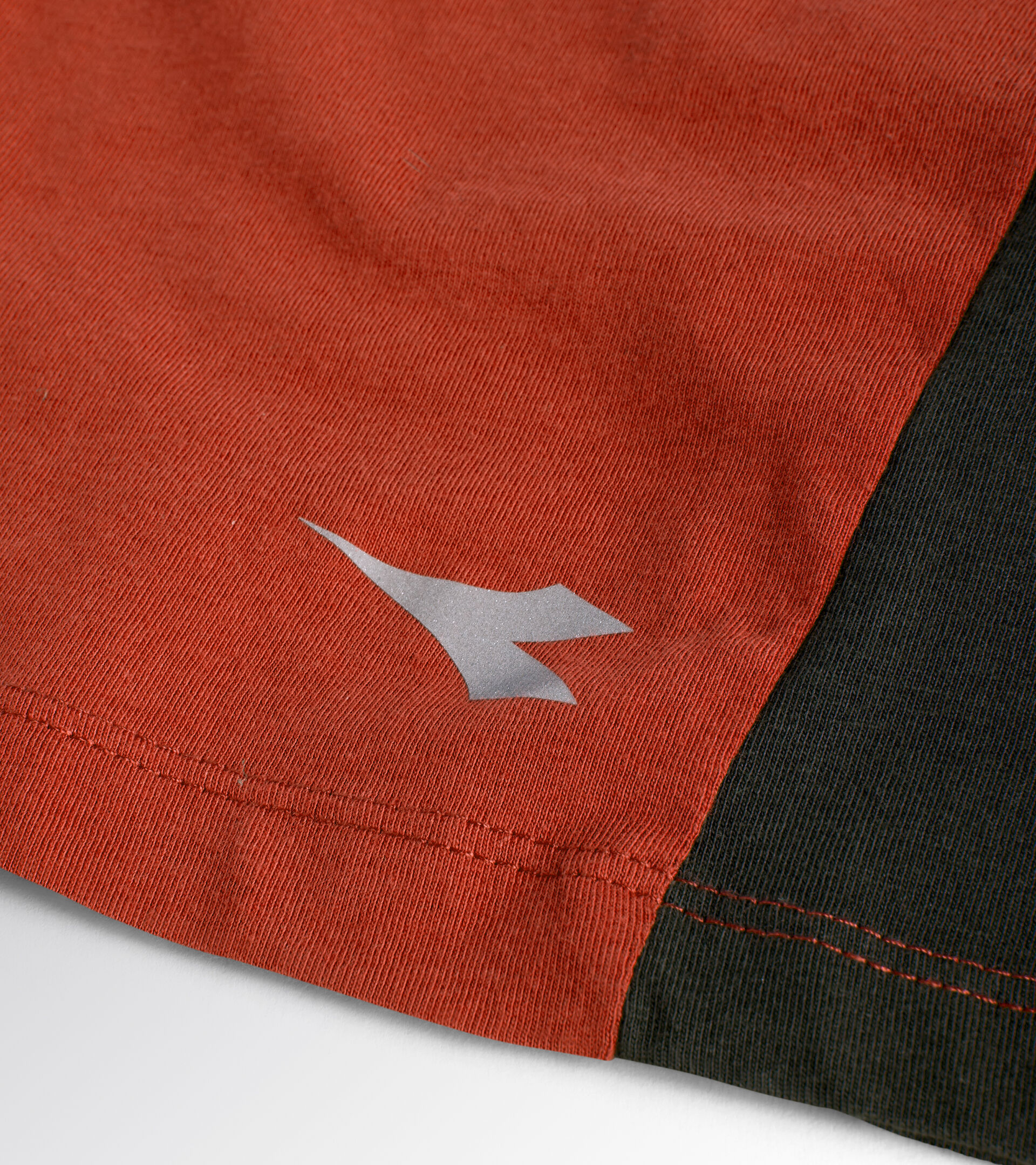 T-SHIRT CROSS ORGANIC, RED MEDLAR, hi-res