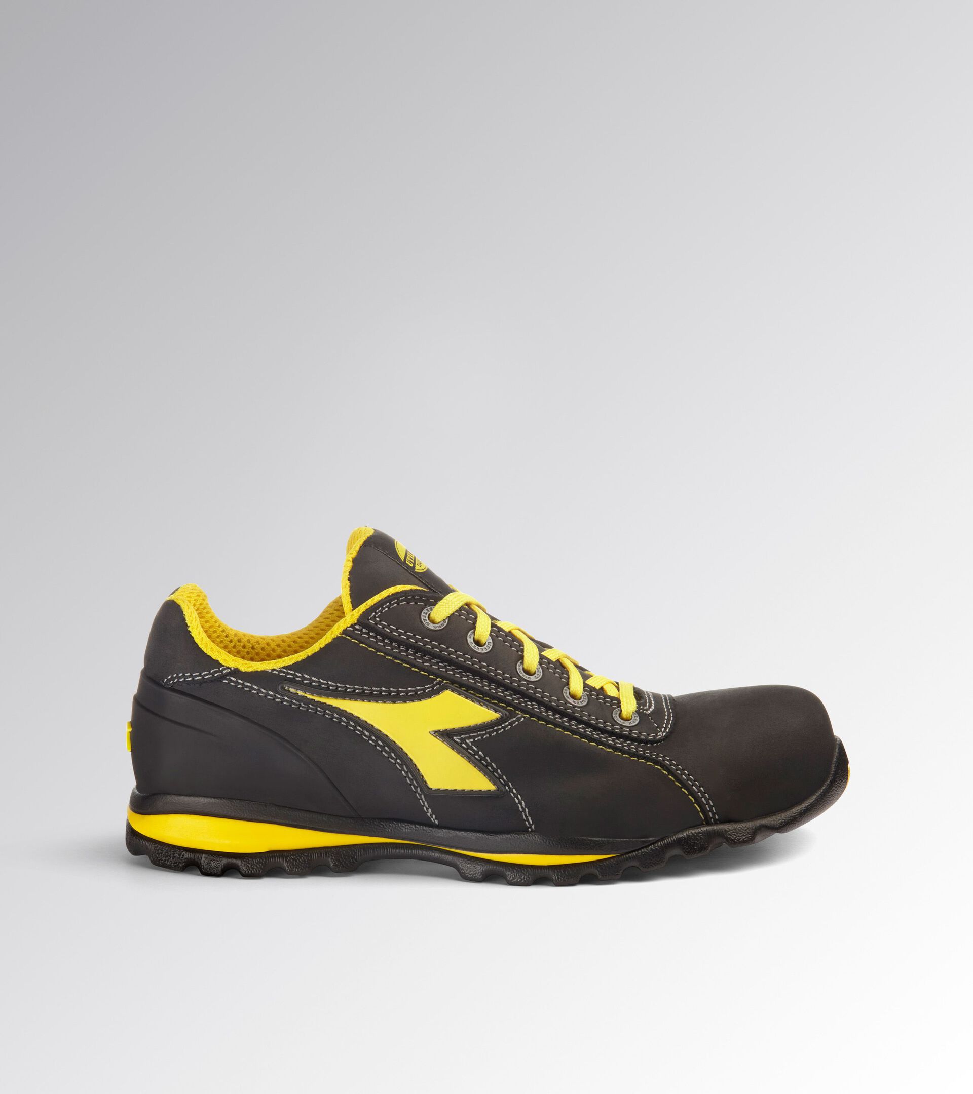 SCARPA ANTINFORTUNISTICA DIADORA BASSA DA DONNA MODELLO RUN NET AIRBOX Low S3 Src Colore Grigio Fumo 701 176221 C8708